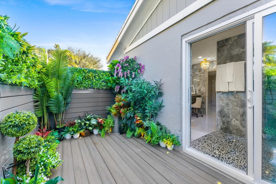 For Rent: $16,000 (5 beds, 3 baths, 2279 Square Feet)