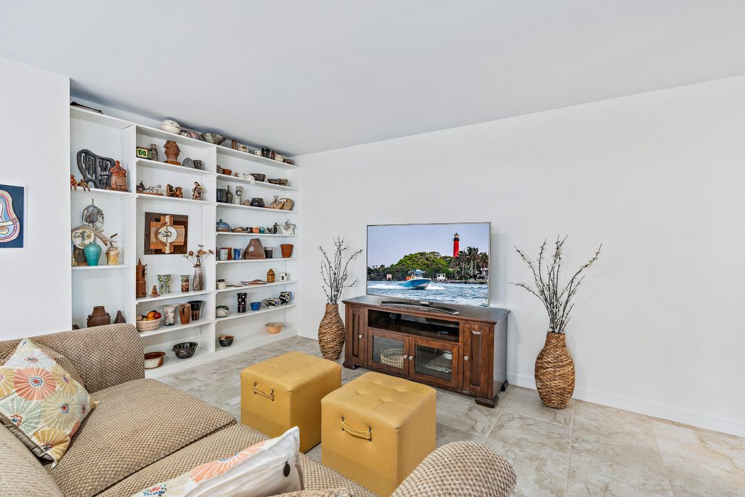 В аренду: $12,500 (2 спален, 2 ванн, 1590 Квадратных фут)