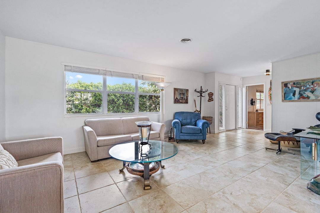 В аренду: $12,500 (2 спален, 2 ванн, 1590 Квадратных фут)