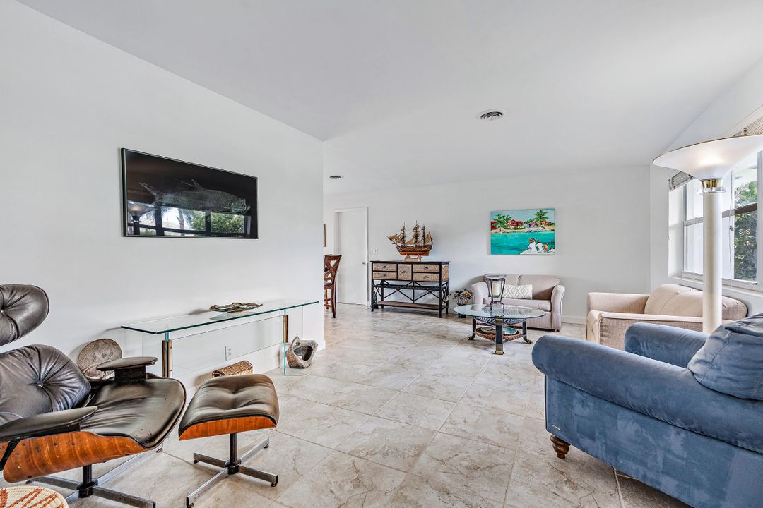 В аренду: $12,500 (2 спален, 2 ванн, 1590 Квадратных фут)