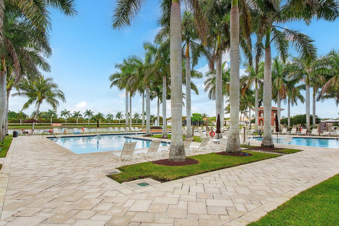 En Venta: $759,990 (3 camas, 2 baños, 2229 Pies cuadrados)