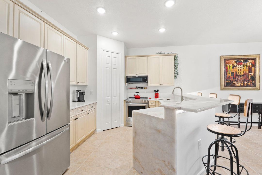 待售: $559,000 (3 贝兹, 2 浴室, 2360 平方英尺)