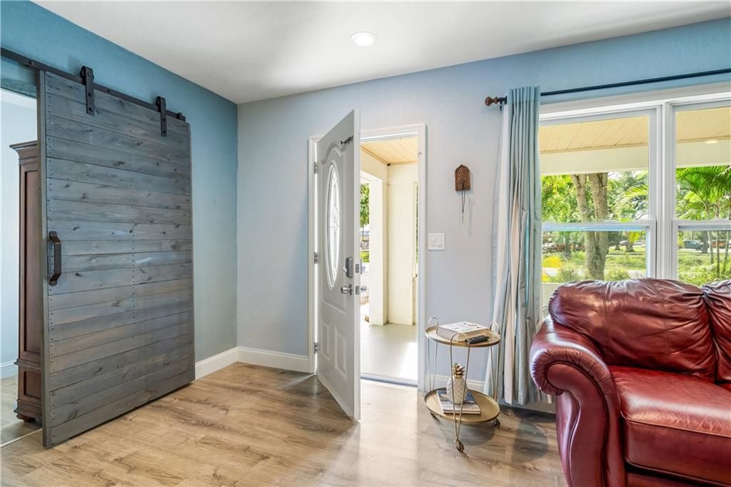 На продажу: $399,000 (3 спален, 2 ванн, 1300 Квадратных фут)