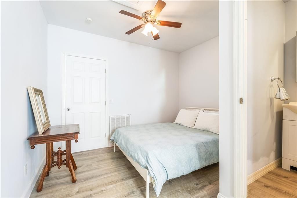 На продажу: $399,000 (3 спален, 2 ванн, 1300 Квадратных фут)