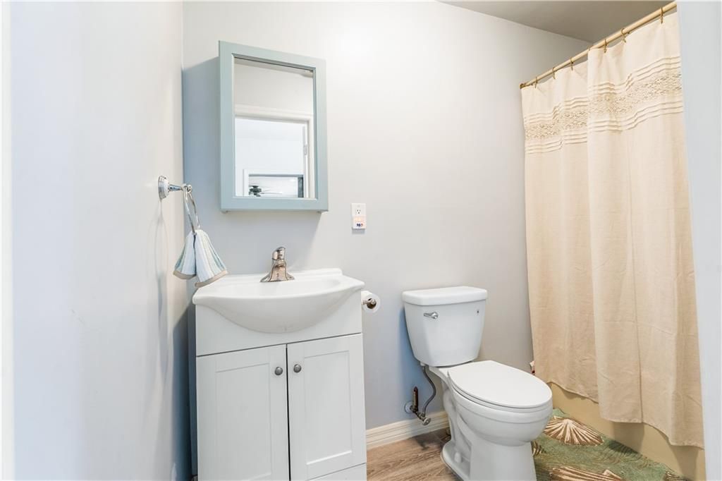 На продажу: $399,000 (3 спален, 2 ванн, 1300 Квадратных фут)