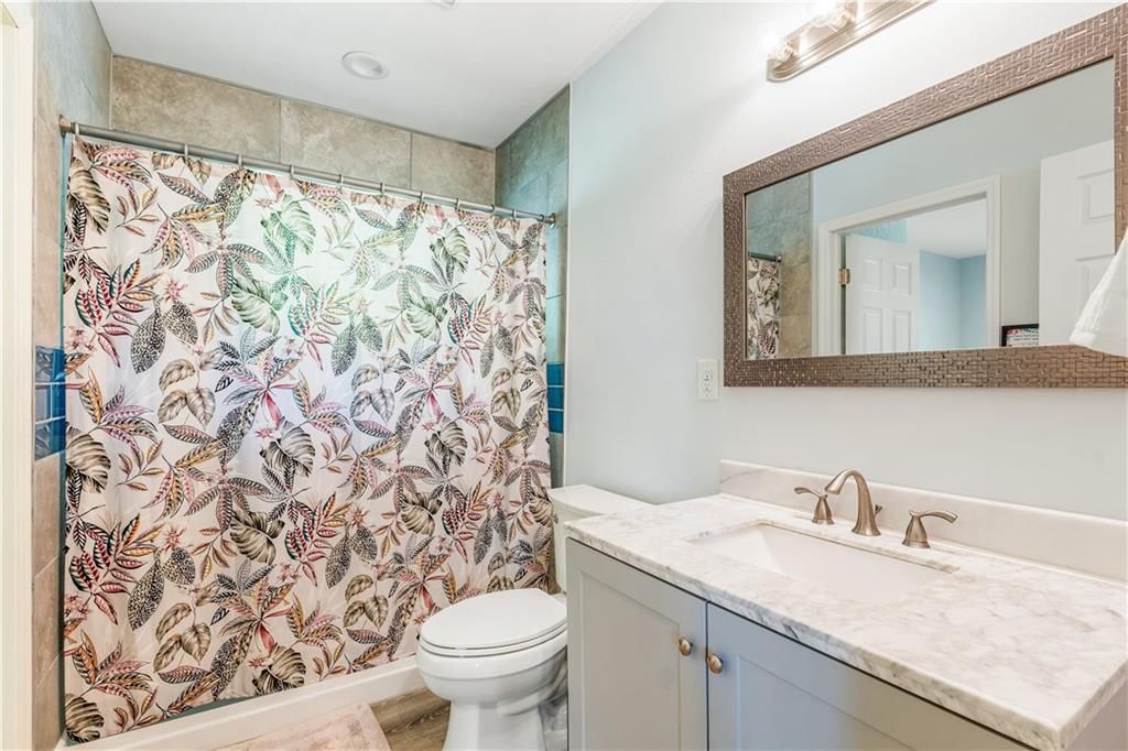 На продажу: $399,000 (3 спален, 2 ванн, 1300 Квадратных фут)