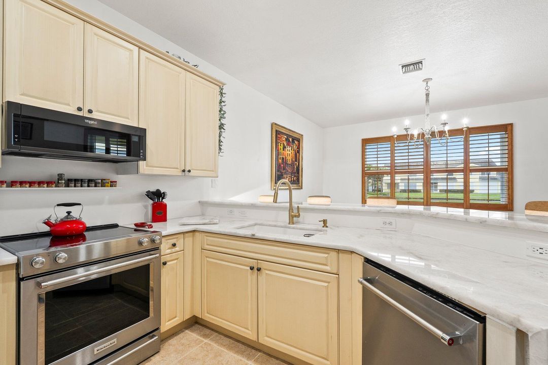 待售: $559,000 (3 贝兹, 2 浴室, 2360 平方英尺)