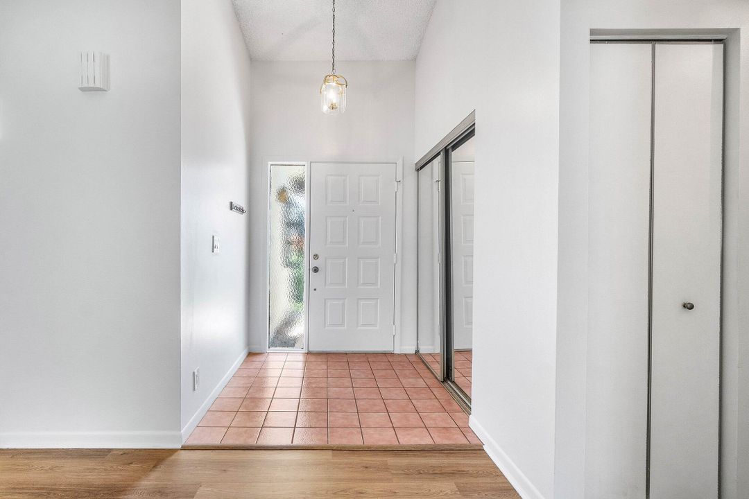 На продажу: $329,000 (3 спален, 2 ванн, 1731 Квадратных фут)