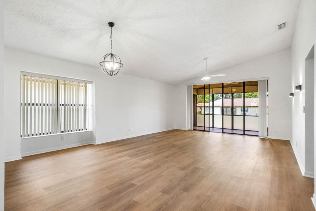 На продажу: $329,000 (3 спален, 2 ванн, 1731 Квадратных фут)