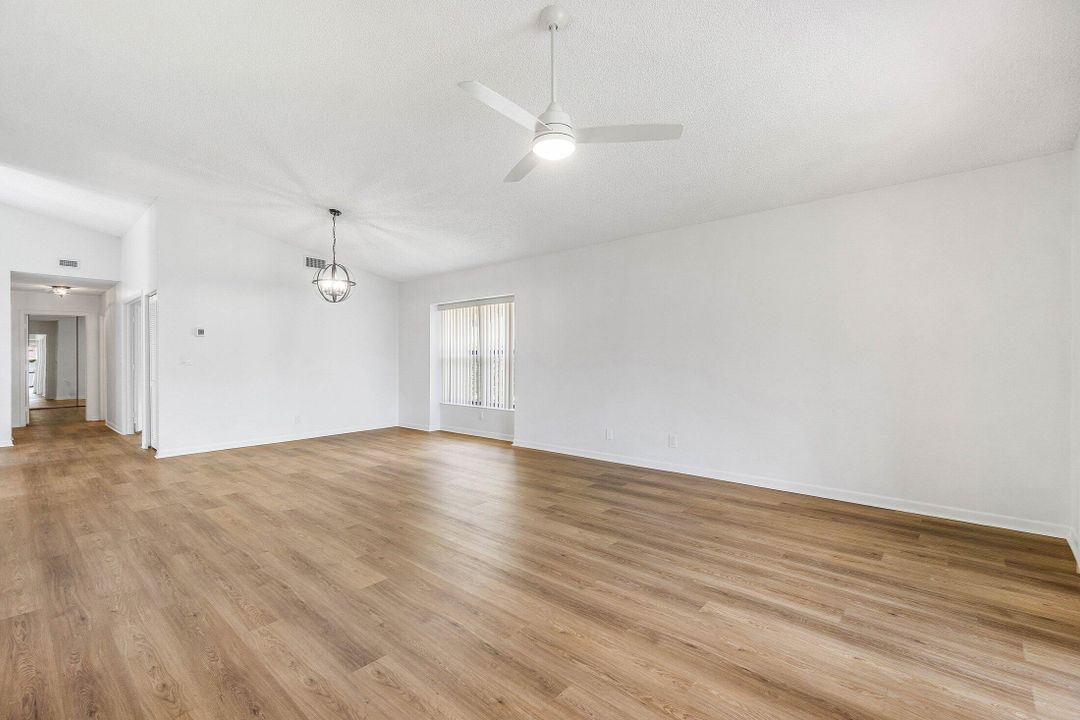 На продажу: $329,000 (3 спален, 2 ванн, 1731 Квадратных фут)