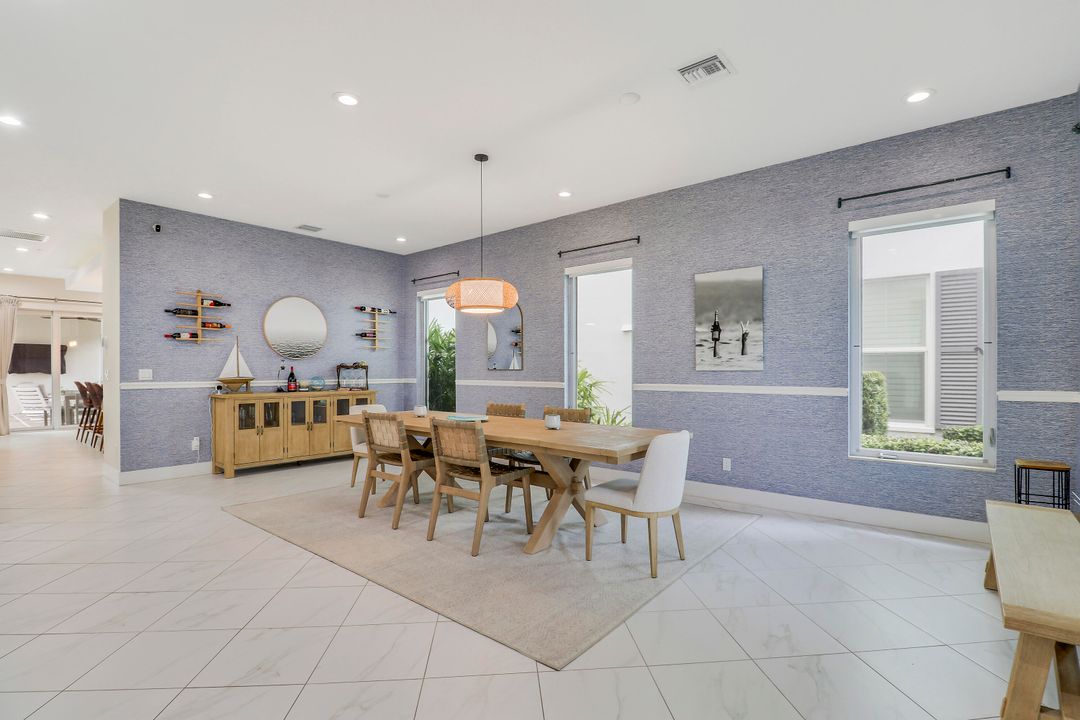 En Venta: $1,599,000 (5 camas, 3 baños, 3849 Pies cuadrados)