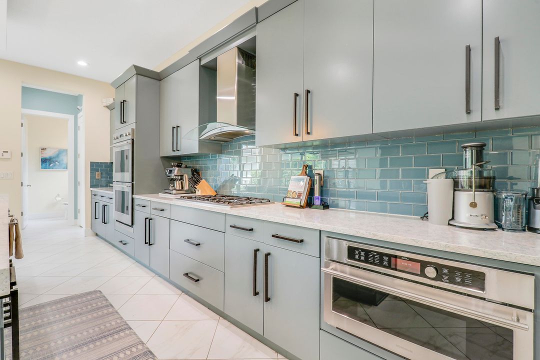 En Venta: $1,599,000 (5 camas, 3 baños, 3849 Pies cuadrados)