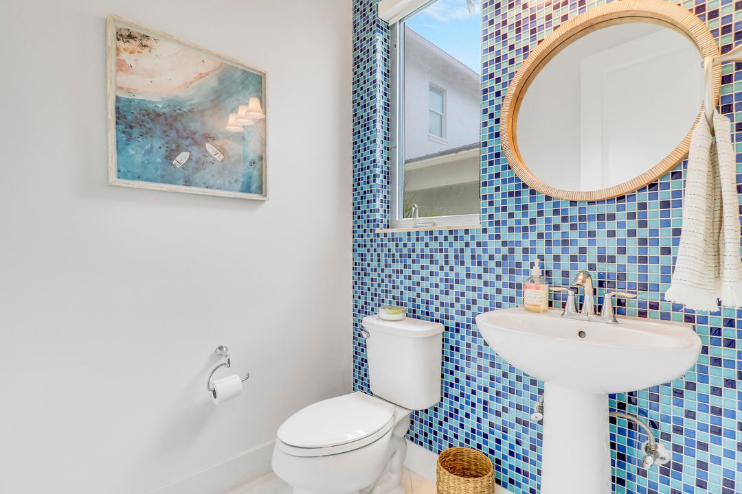 En Venta: $1,599,000 (5 camas, 3 baños, 3849 Pies cuadrados)