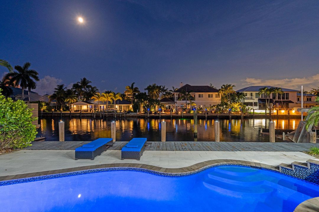 En Venta: $3,900,000 (5 camas, 4 baños, 3142 Pies cuadrados)