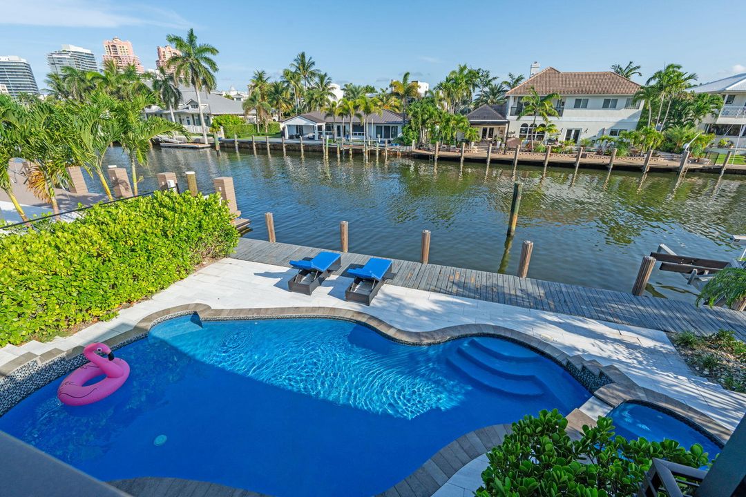 En Venta: $3,900,000 (5 camas, 4 baños, 3142 Pies cuadrados)