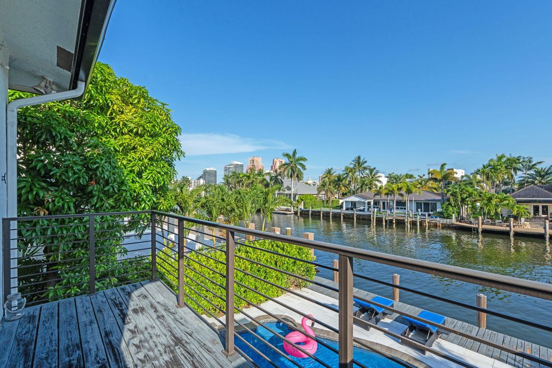En Venta: $3,900,000 (5 camas, 4 baños, 3142 Pies cuadrados)