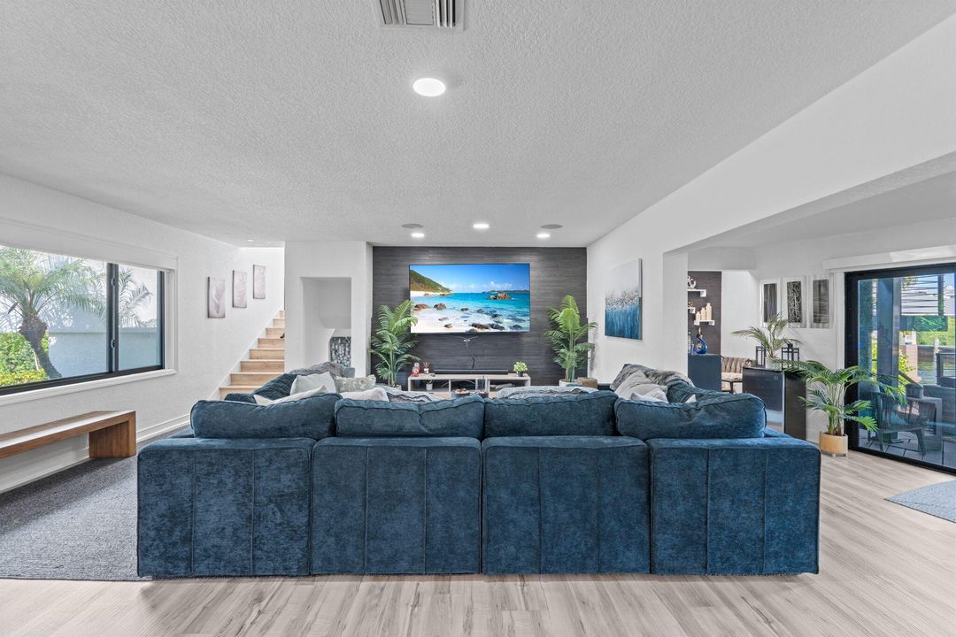 En Venta: $3,900,000 (5 camas, 4 baños, 3142 Pies cuadrados)