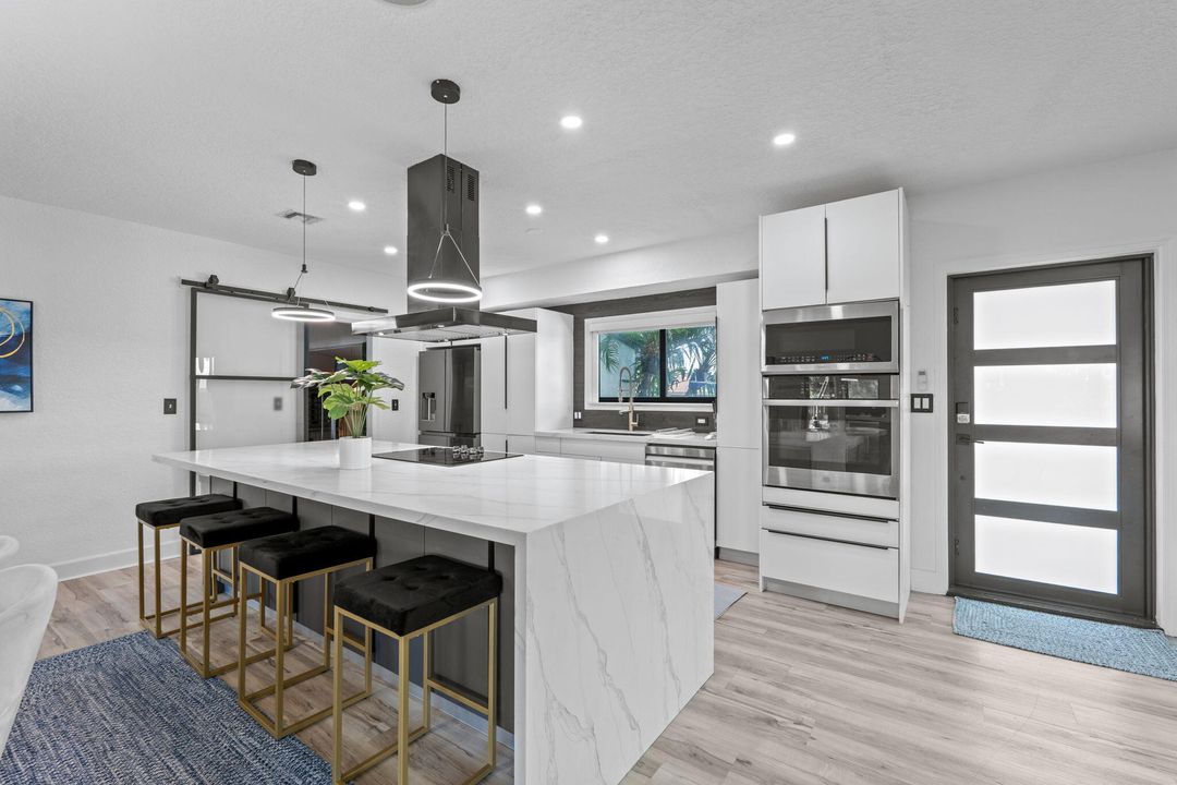 En Venta: $3,900,000 (5 camas, 4 baños, 3142 Pies cuadrados)