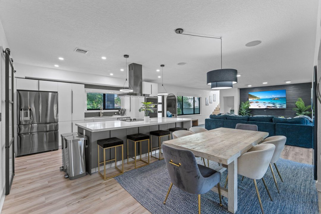 En Venta: $3,900,000 (5 camas, 4 baños, 3142 Pies cuadrados)