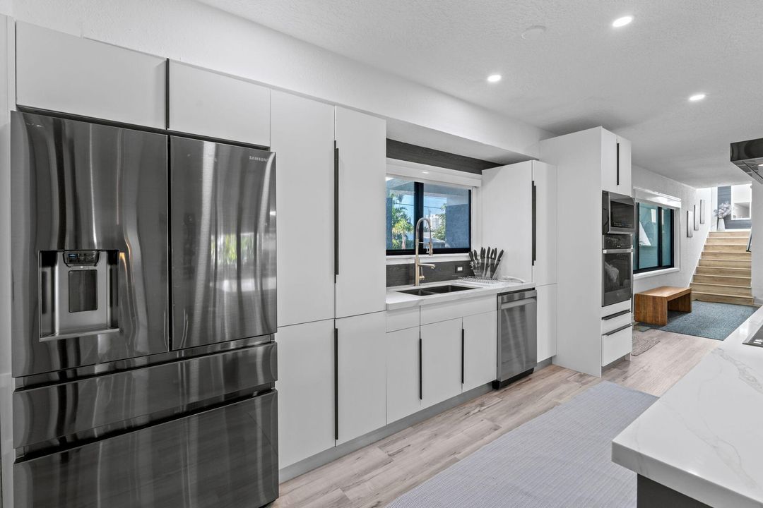 En Venta: $3,900,000 (5 camas, 4 baños, 3142 Pies cuadrados)