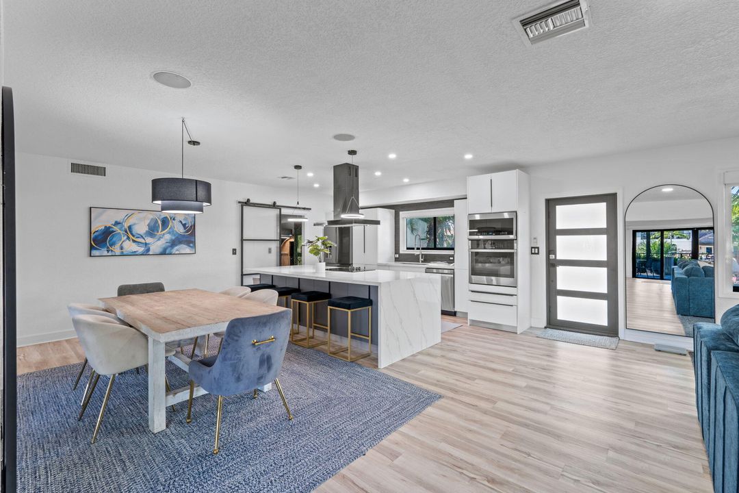 En Venta: $3,900,000 (5 camas, 4 baños, 3142 Pies cuadrados)
