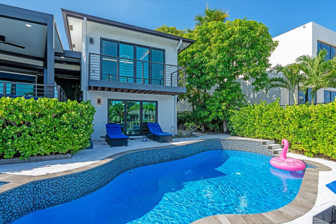 En Venta: $3,900,000 (5 camas, 4 baños, 3142 Pies cuadrados)