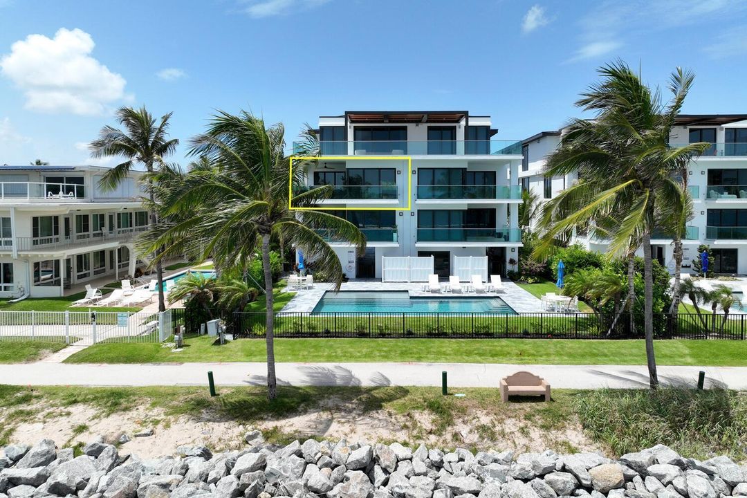 For Sale: $3,995,000 (3 beds, 3 baths, 2440 Square Feet)