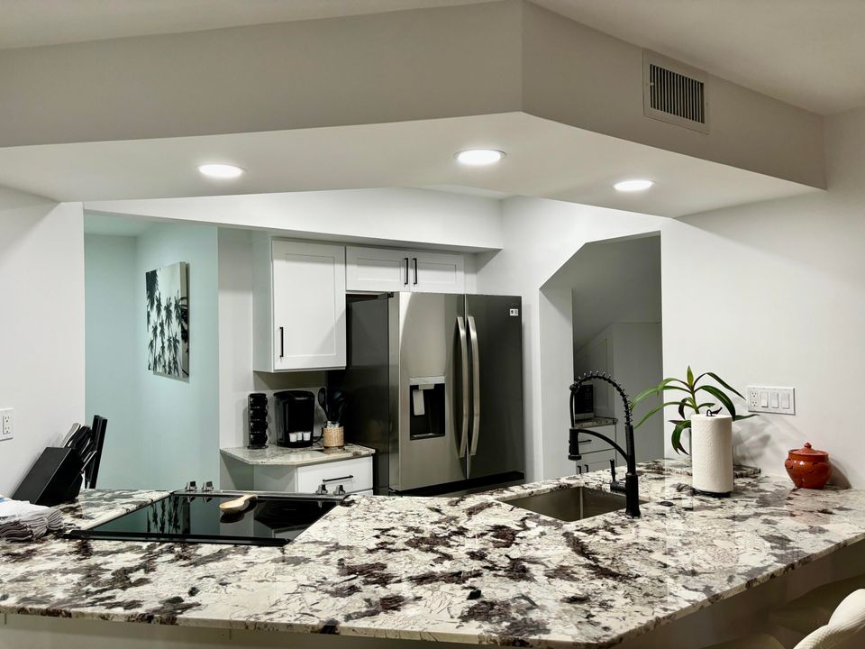 En Venta: $366,700 (2 camas, 2 baños, 1097 Pies cuadrados)