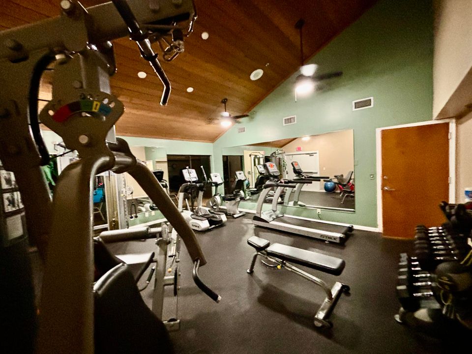 En Venta: $366,700 (2 camas, 2 baños, 1097 Pies cuadrados)