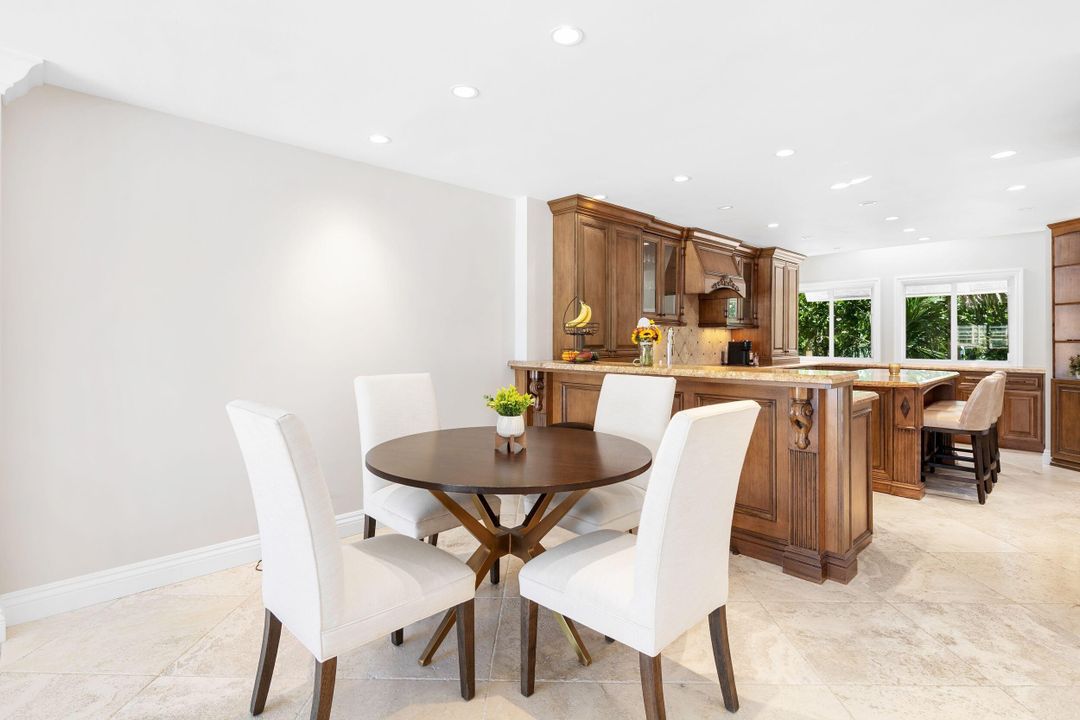 В аренду: $22,000 (3 спален, 3 ванн, 2814 Квадратных фут)