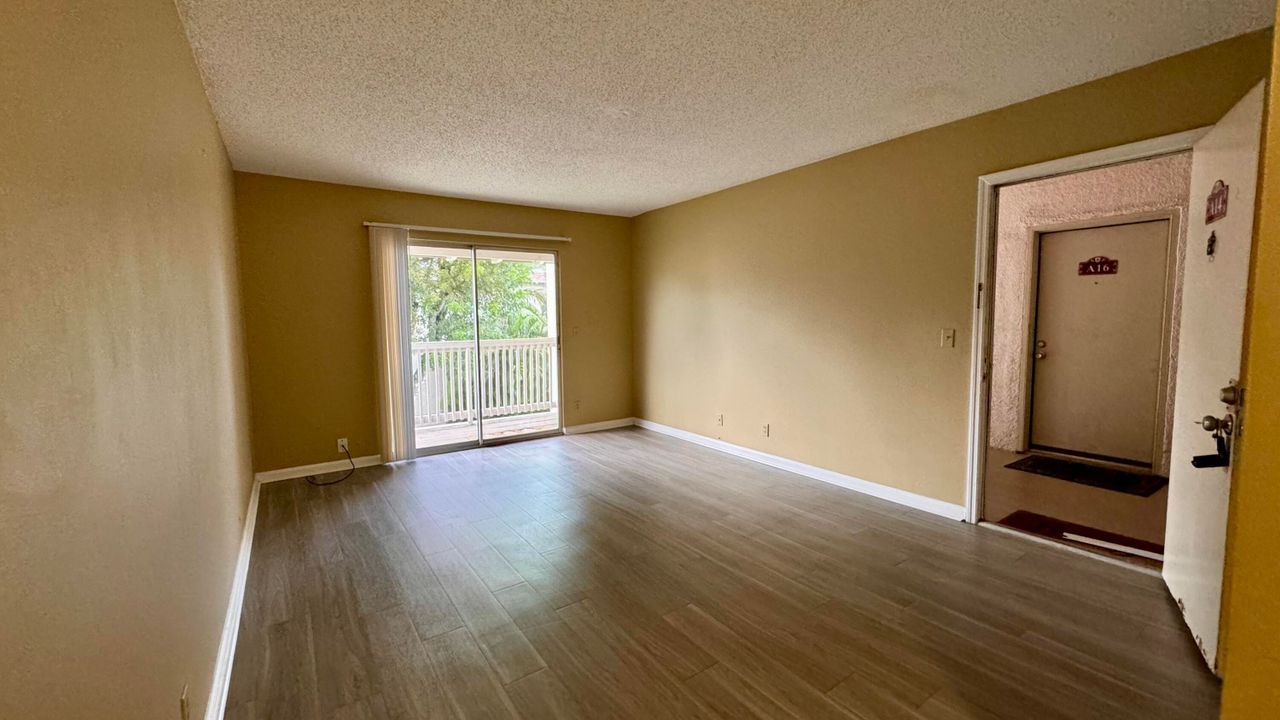 En Venta: $144,000 (1 camas, 1 baños, 625 Pies cuadrados)
