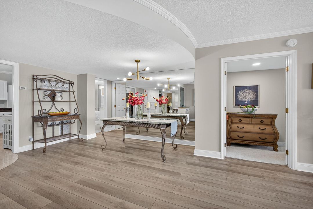 En Venta: $399,000 (2 camas, 2 baños, 1440 Pies cuadrados)