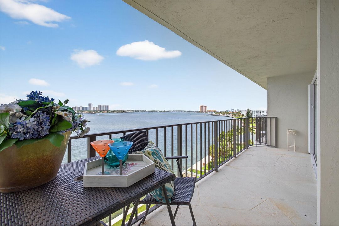 En Venta: $399,000 (2 camas, 2 baños, 1440 Pies cuadrados)