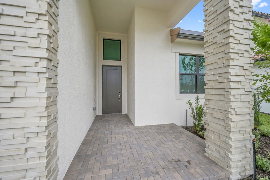 Active With Contract: $5,500 (4 beds, 4 baths, 2795 Square Feet)