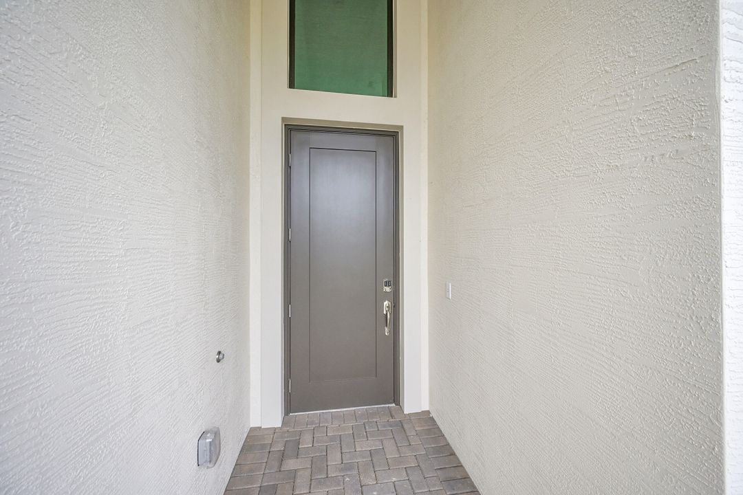 Active With Contract: $5,500 (4 beds, 4 baths, 2795 Square Feet)