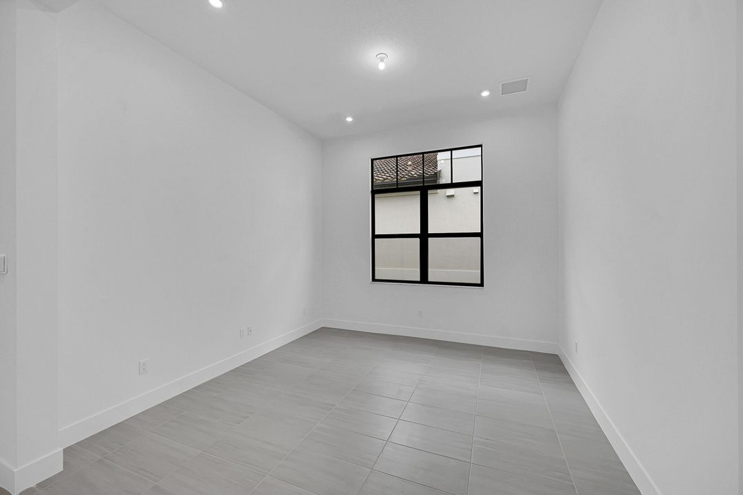 Active With Contract: $5,500 (4 beds, 4 baths, 2795 Square Feet)