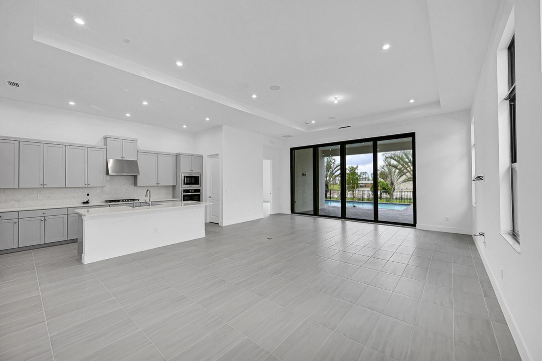 Active With Contract: $5,500 (4 beds, 4 baths, 2795 Square Feet)