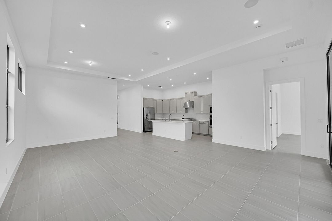 Active With Contract: $5,500 (4 beds, 4 baths, 2795 Square Feet)