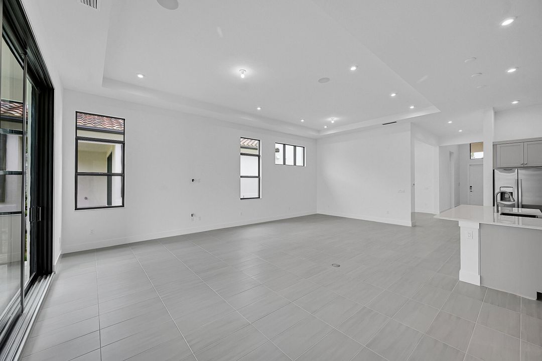 Active With Contract: $5,500 (4 beds, 4 baths, 2795 Square Feet)