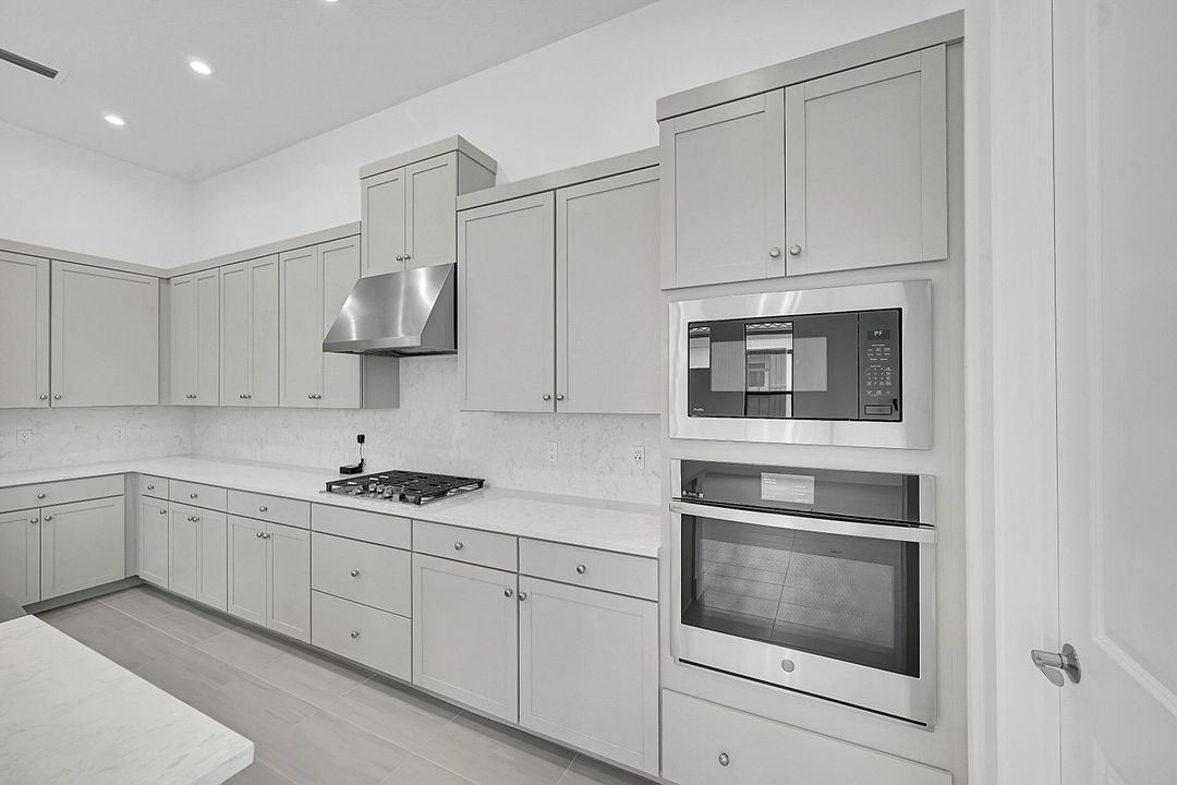 Active With Contract: $5,500 (4 beds, 4 baths, 2795 Square Feet)