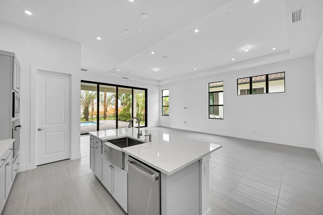 Active With Contract: $5,500 (4 beds, 4 baths, 2795 Square Feet)