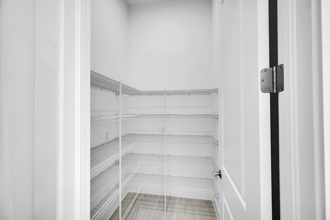 Active With Contract: $5,500 (4 beds, 4 baths, 2795 Square Feet)