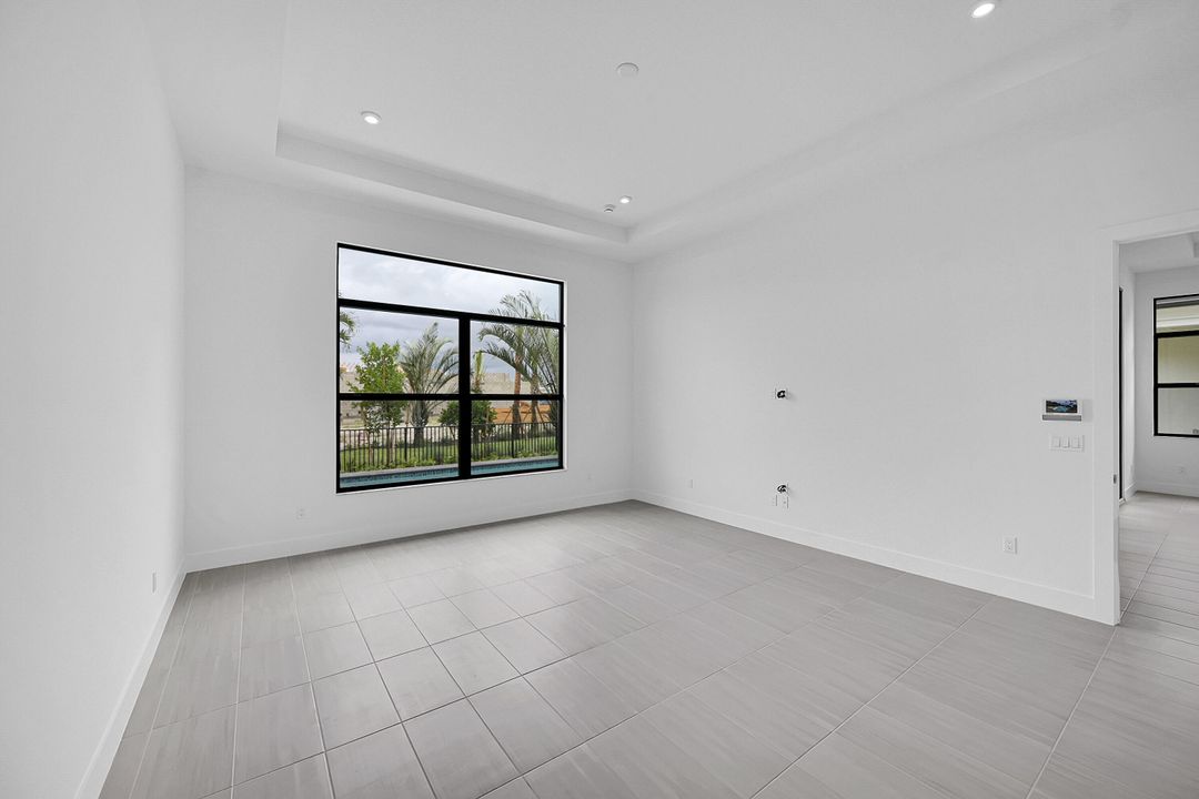 Active With Contract: $5,500 (4 beds, 4 baths, 2795 Square Feet)