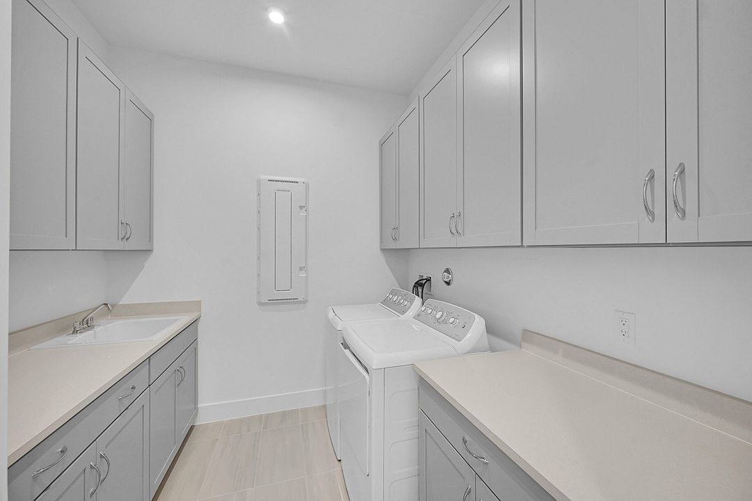 Active With Contract: $5,500 (4 beds, 4 baths, 2795 Square Feet)