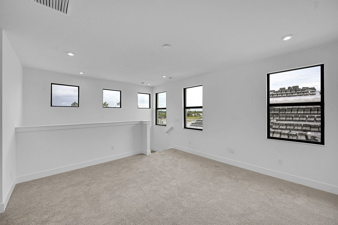 Active With Contract: $5,500 (4 beds, 4 baths, 2795 Square Feet)