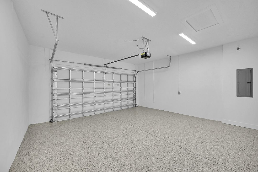 Active With Contract: $5,500 (4 beds, 4 baths, 2795 Square Feet)