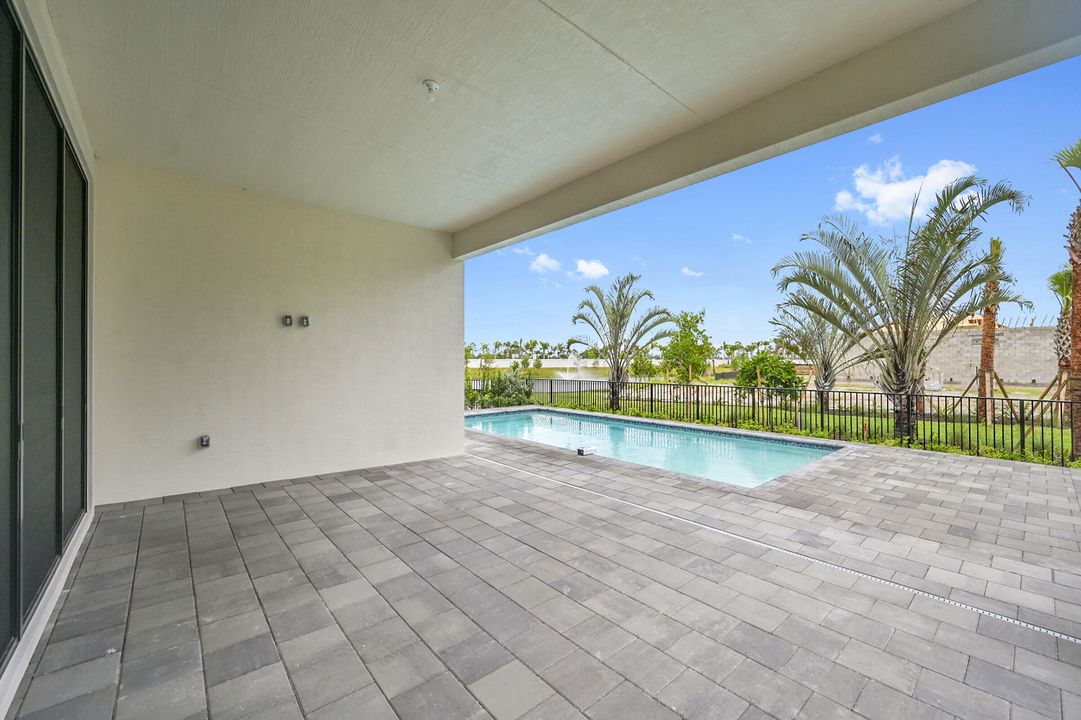 Active With Contract: $5,500 (4 beds, 4 baths, 2795 Square Feet)