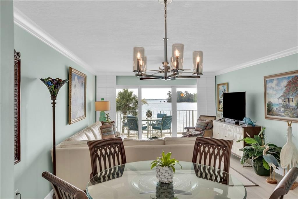 На продажу: $499,000 (2 спален, 2 ванн, 1337 Квадратных фут)