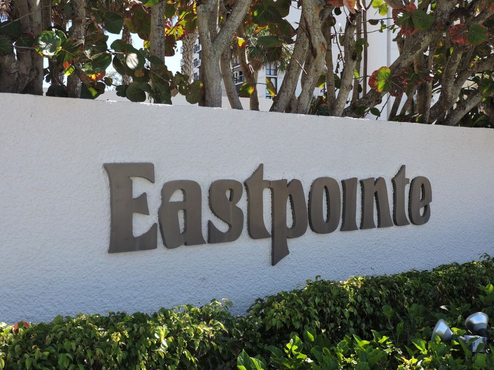 Под контрактом: $4,500 (2 спален, 2 ванн, 1586 Квадратных фут)