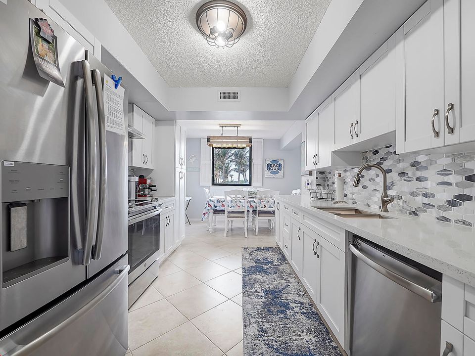 Под контрактом: $4,500 (2 спален, 2 ванн, 1586 Квадратных фут)